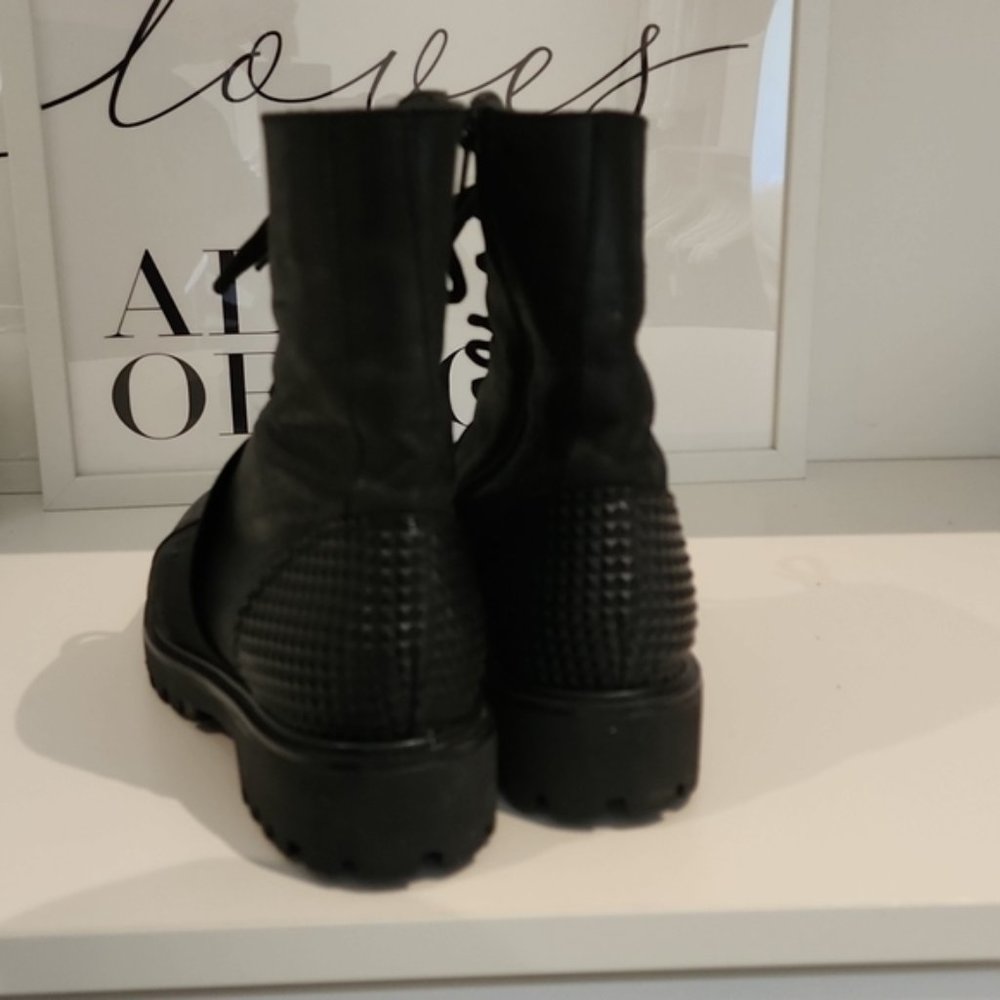Black soft calfskin leather combat motorcycle Chelsea boots made in Italy - Picture 7 of 12